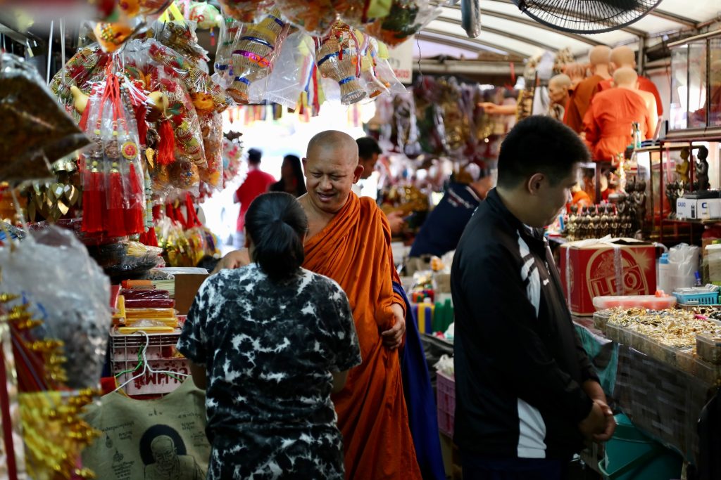 Exchanging money in Thailand
