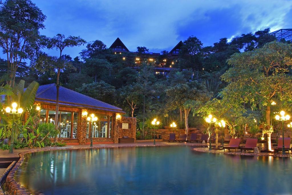 Phu Pha Nam Resort & Spa